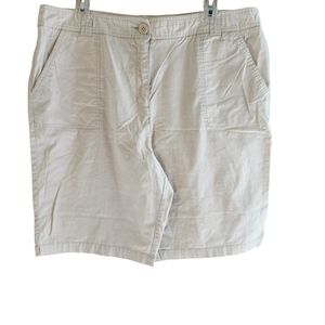 White Stag Women's Bermuda Shorts Size 18